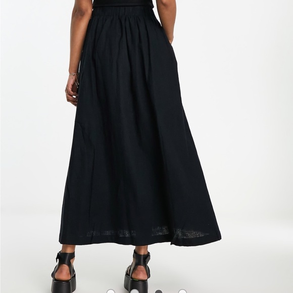 Abercrombie & Fitch Linen-Blend High-Slit Maxi Skirt in Black - Picture 3 of 4